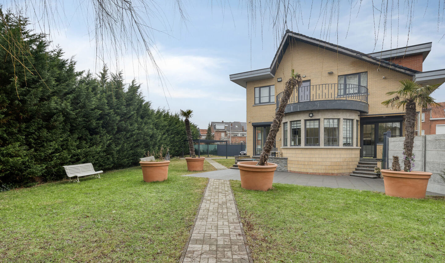 Villa te koop in Sint-Pieters-Leeuw