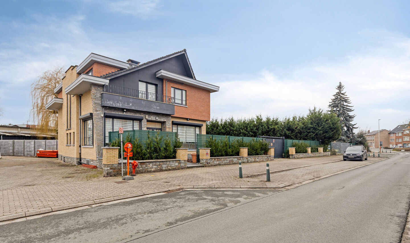 Villa te koop in Sint-Pieters-Leeuw