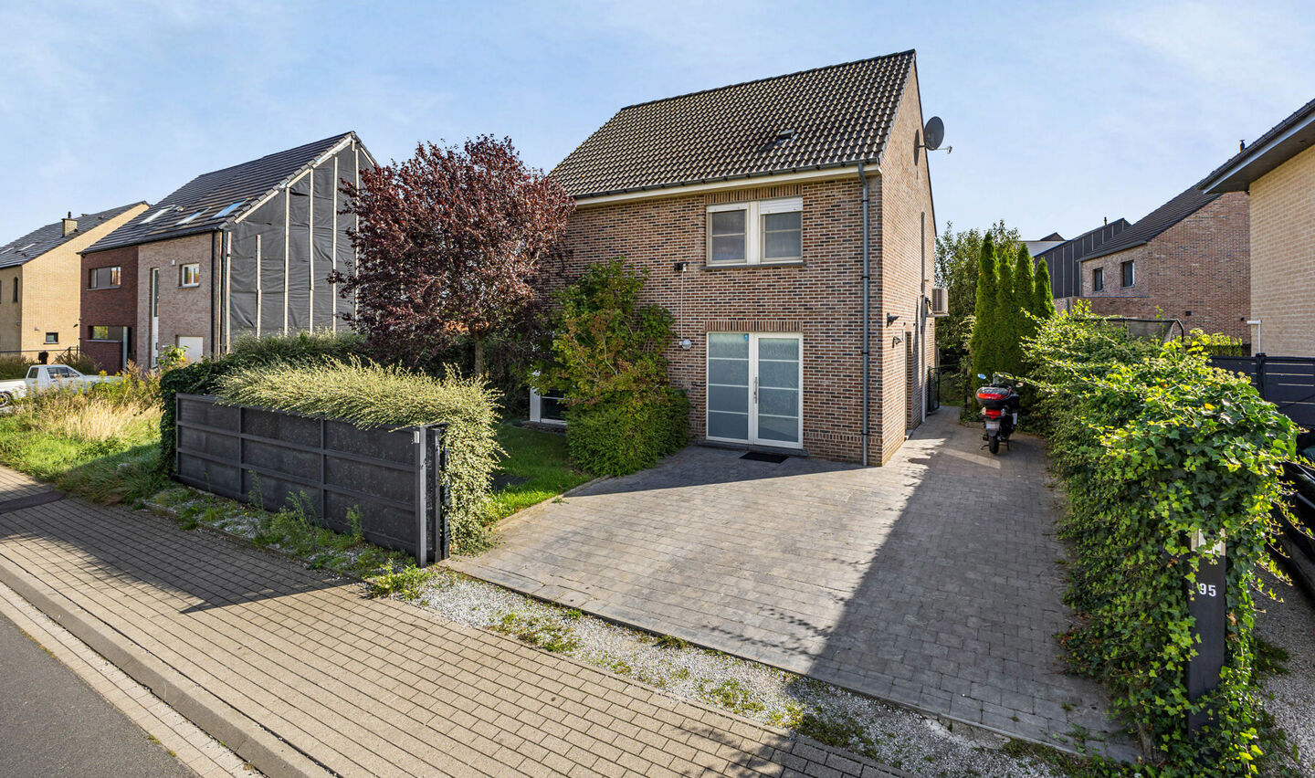 Villa te koop in Sint-Pieters-Leeuw