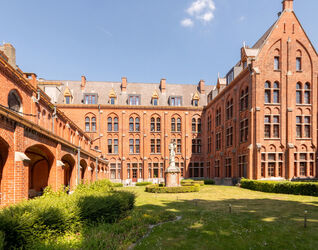 Assistentiewoning te koop in Halle