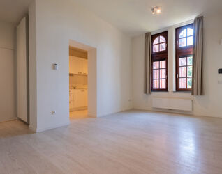 Assistentiewoning te koop in Halle