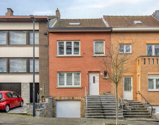 Bel-etage te koop in Sint-Pieters-Leeuw