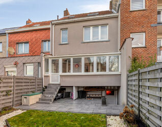 Bel-etage te koop in Sint-Pieters-Leeuw