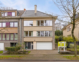 Bel-etage te koop in Ukkel