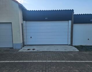 Binnenstaanplaats te huur in Sint-Pieters-Leeuw