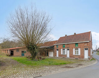 Boerderij te koop in Sint-Pieters-Leeuw