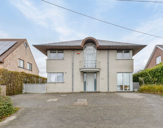 Buitengewoon huis te koop in Halle