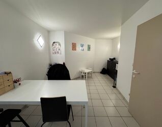 Bureaux &agrave; louer &agrave; Sint-Pieters-Leeuw