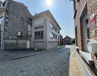 Garage + berging te koop in Sint-Pieters-Leeuw