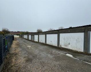 Garage (ferme) &agrave; vendre &agrave; Sint-Pieters-Leeuw