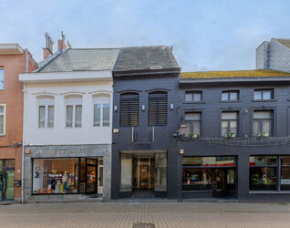 Gebouw voor gemengd gebruik te koop in Halle