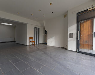 Gebouw voor gemengd gebruik te koop in Halle