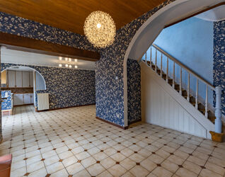 Gebouw voor gemengd gebruik te koop in Sint-Genesius-Rode