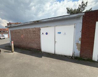 Gesloten garagebox te koop in Sint-Pieters-Leeuw Ruisbroek