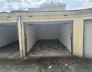 Gesloten garagebox te koop in Vorst