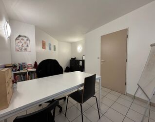 Kantoor te huur in Sint-Pieters-Leeuw