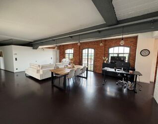 Loft &agrave; louer &agrave; Sint-Pieters-Leeuw