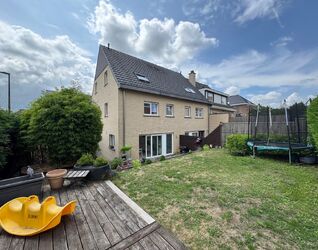 Maison à louer à Sint-Pieters-Leeuw
