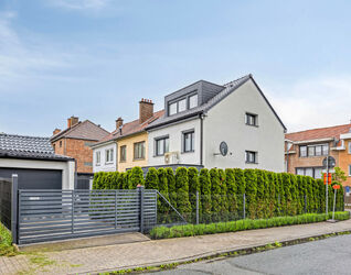 Maison unifamiliale &agrave; vendre &agrave; Sint-Pieters-Leeuw