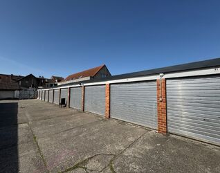 Open garagebox te koop in Anderlecht