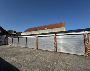 Open garagebox te koop in Anderlecht