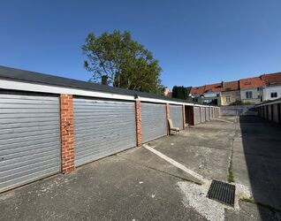 Open garagebox te koop in Anderlecht