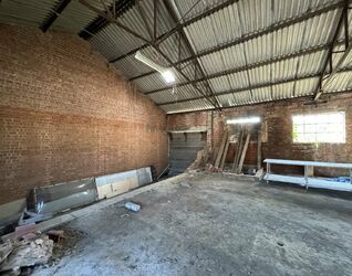 Opslagplaats te koop in Halle