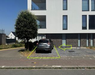 Parking extérieur à louer à Sint-Pieters-Leeuw