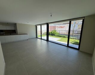 Rez-de-chauss&eacute;e &agrave; louer &agrave; Halle