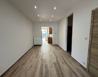 Rez-de-chaussée à louer à Sint-Pieters-Leeuw