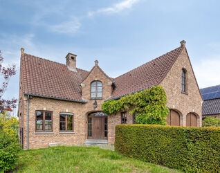 Villa te koop in Sint-Pieters-Leeuw