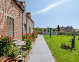 Villa te koop in Sint-Pieters-Leeuw