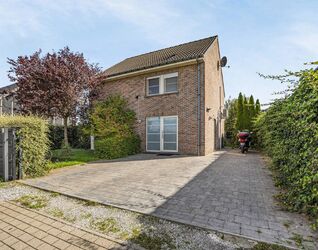 Villa te koop in Sint-Pieters-Leeuw